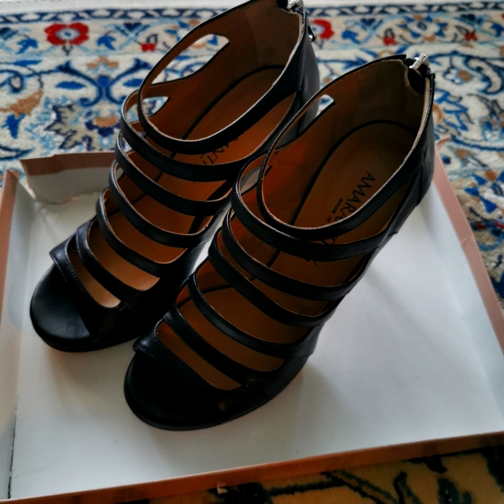 Amaranti black dress shoes